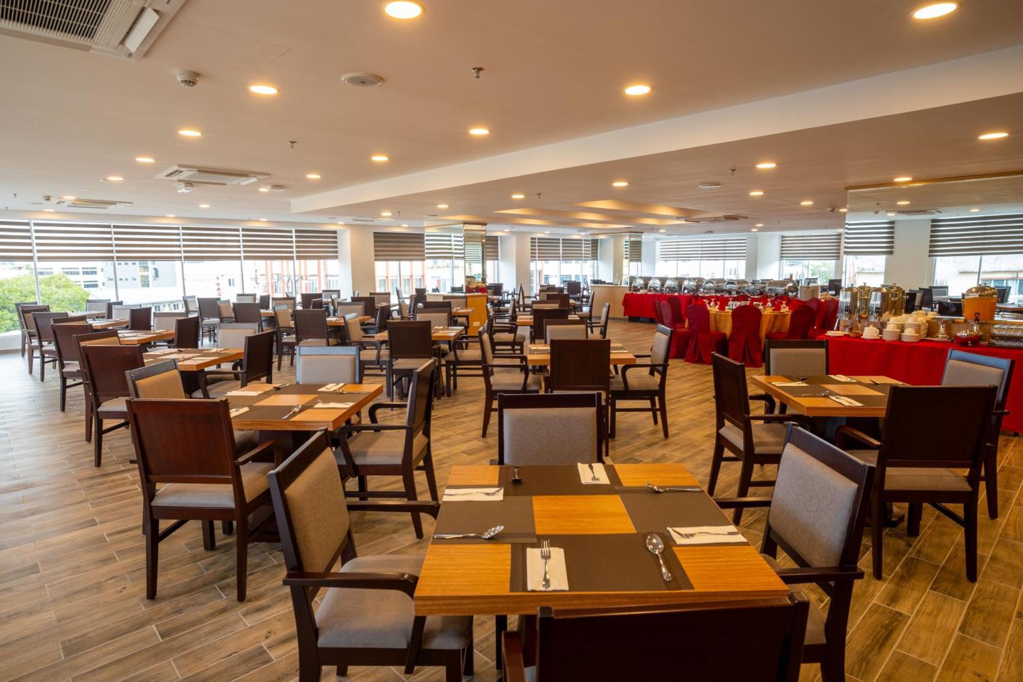 City Rise Hotel מירי מראה חיצוני תמונה
