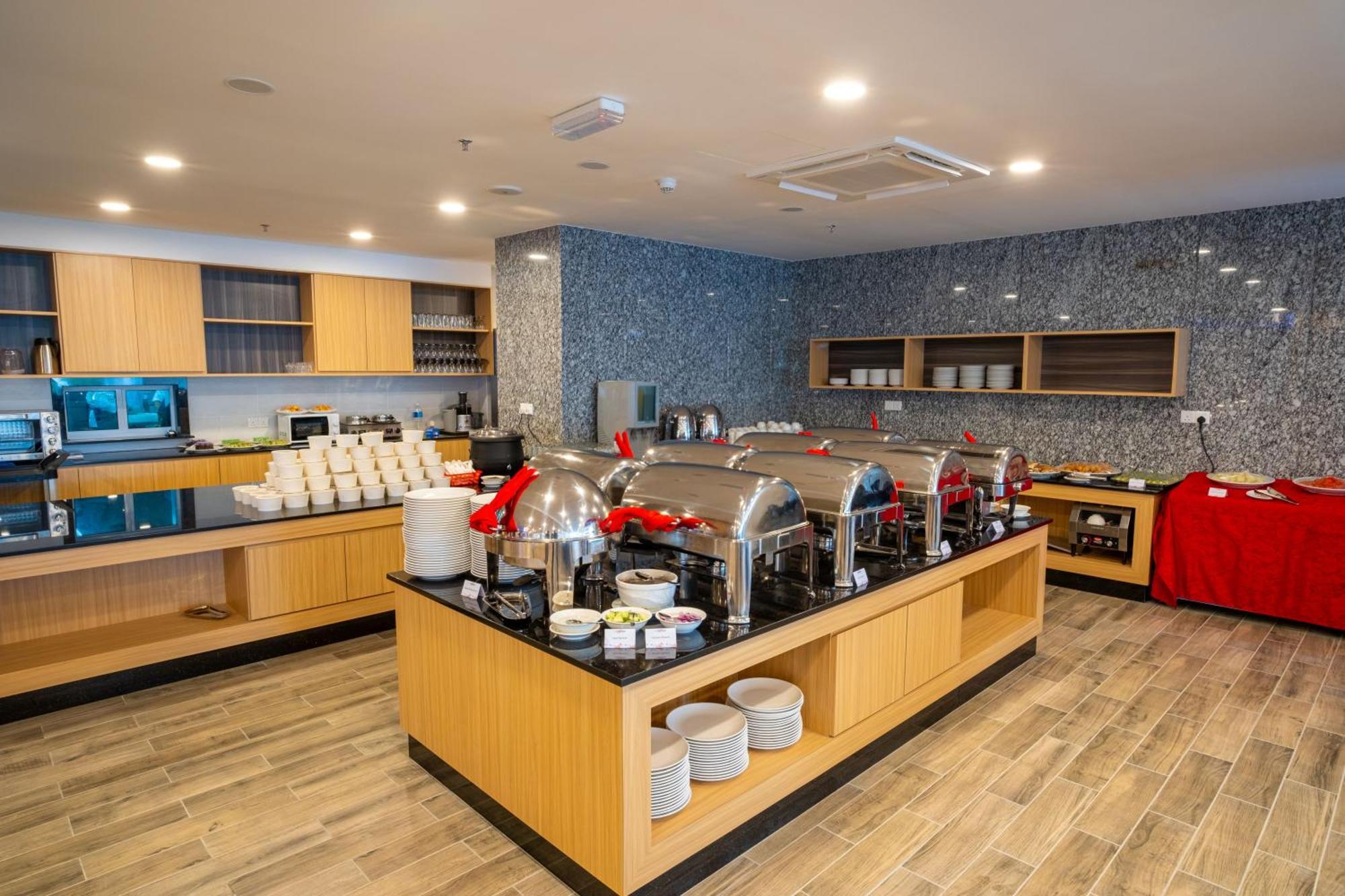 City Rise Hotel מירי מראה חיצוני תמונה
